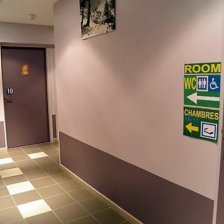 Des Pyrenees Hotel
