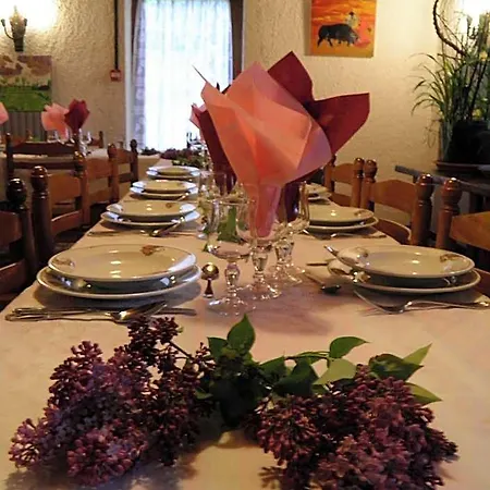 Des Pyrenees Hotel